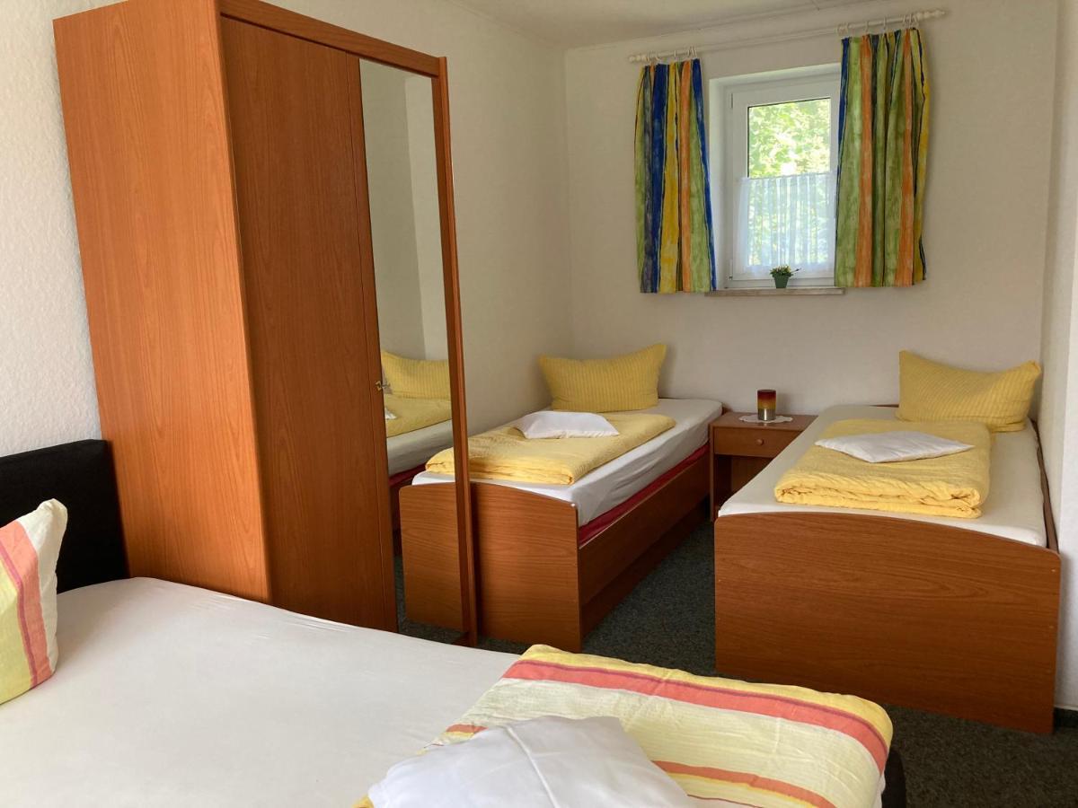 Hotel Am Schlosspark Mallin Rum bild