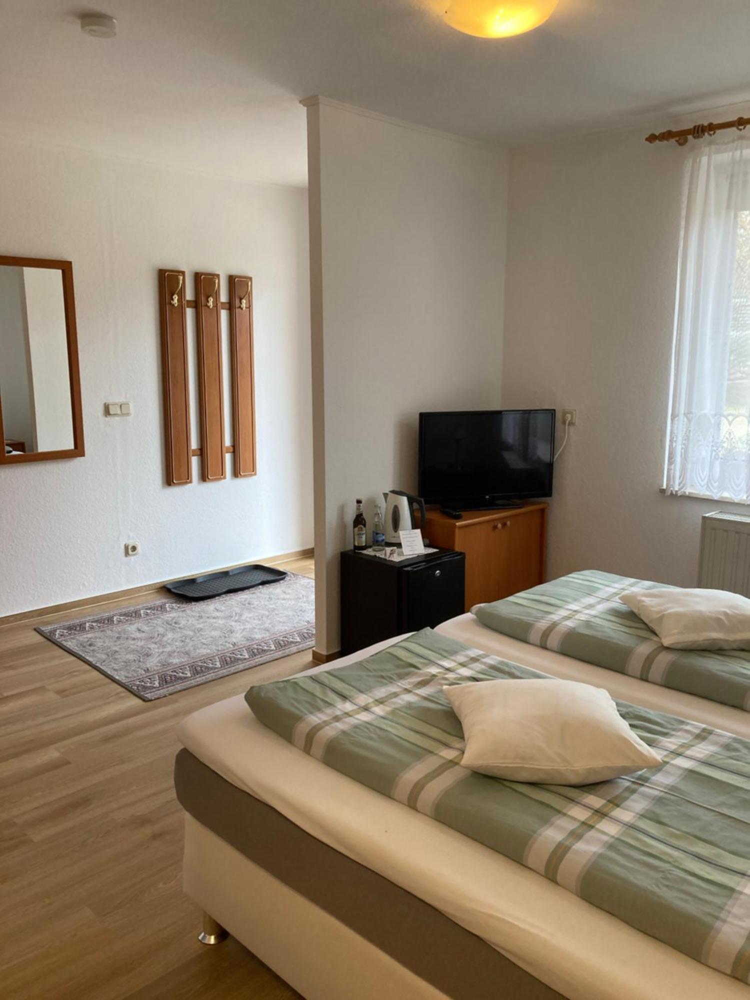 Hotel Am Schlosspark Mallin Rum bild
